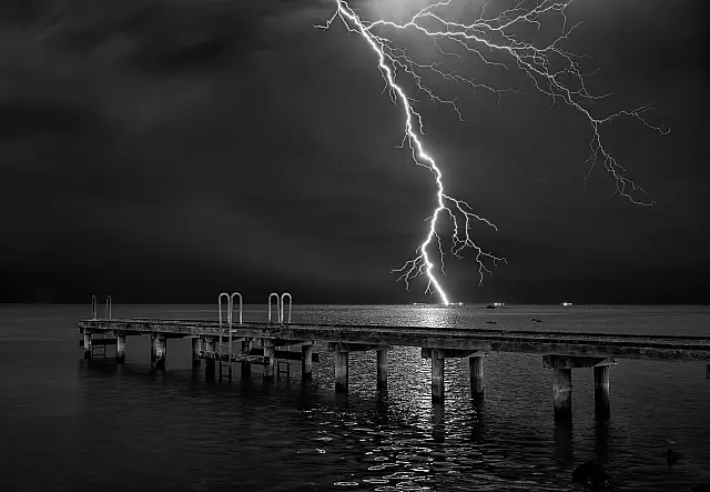 A Cracking Good Night