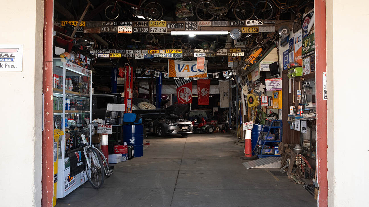 Working Old Garage Chiltern