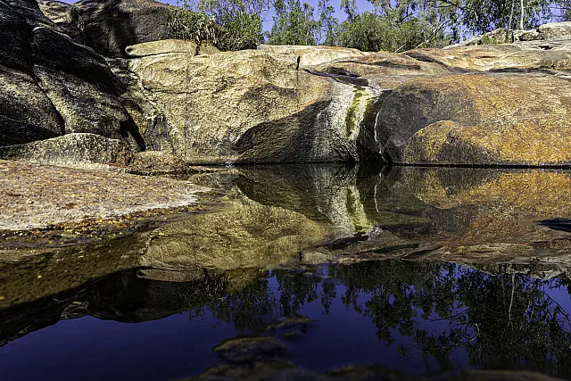 B223_Digital_Open_Woolshed_falls_ reflection.JPG