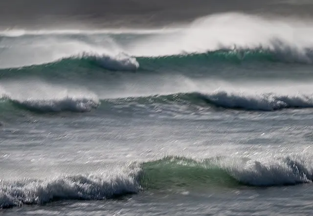 Green_Point_Waves