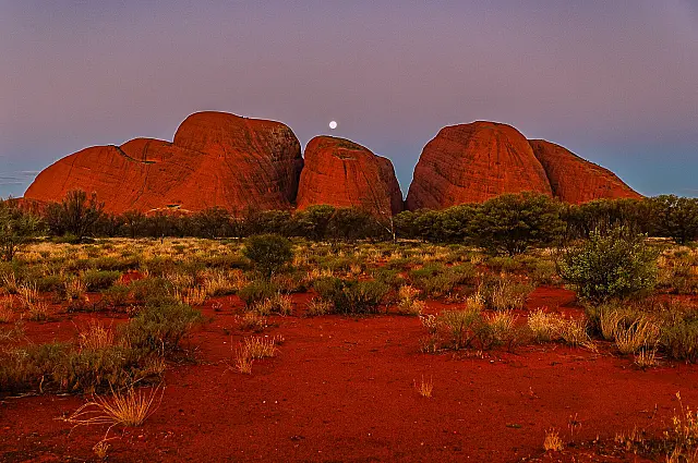A195_open_digital_Red_Earth_White Moon