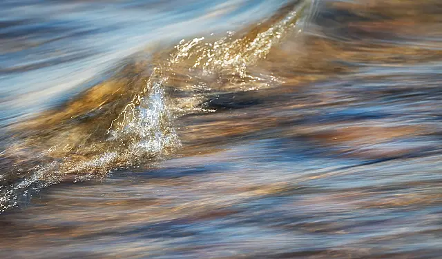 Lake_Weyba_wave