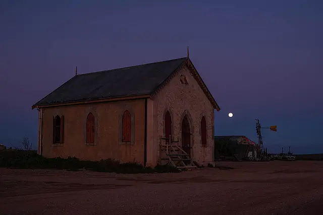 Moonset at Silverton