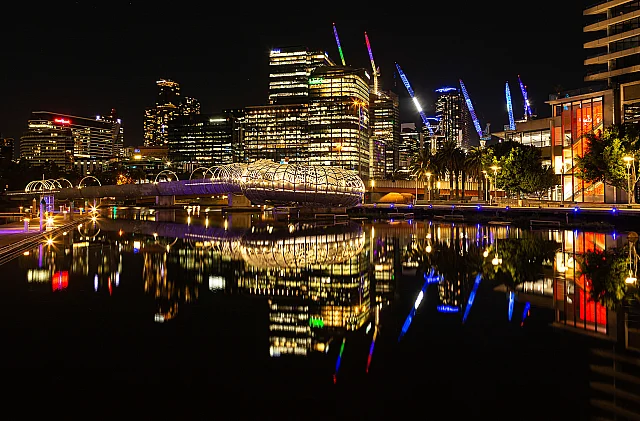 Web Bridge Docklands