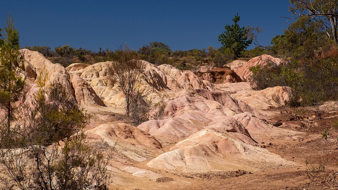 Heathcote Pink Cliffs Outing